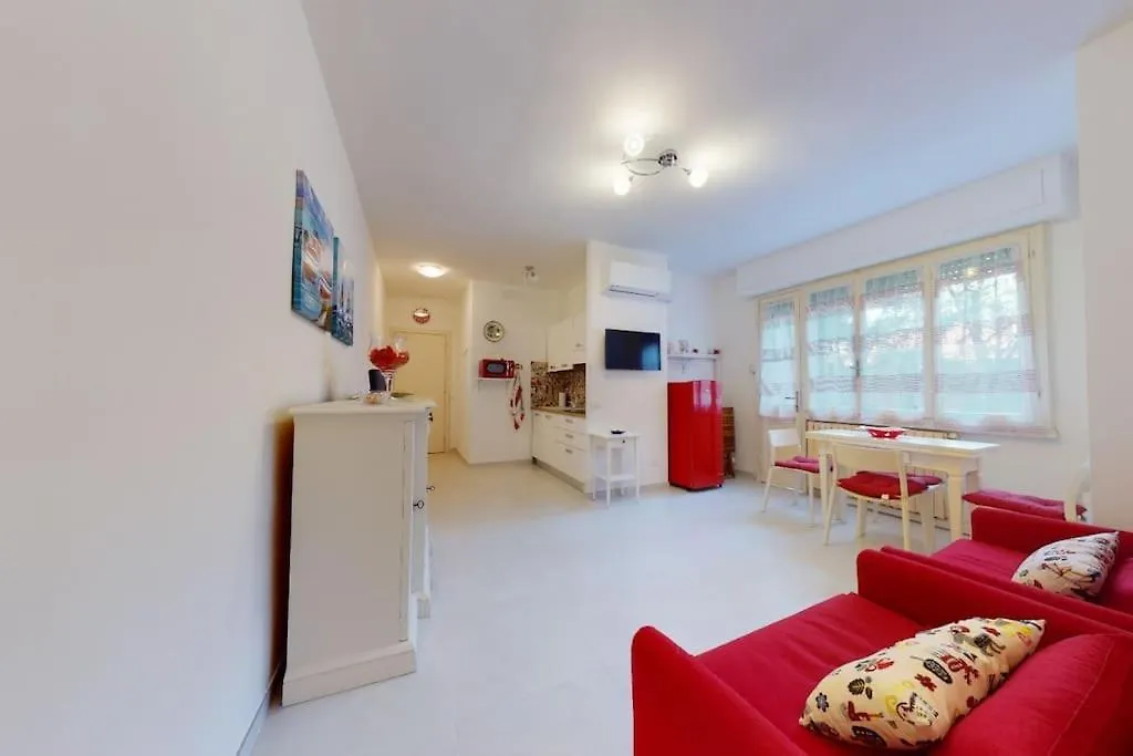 Lucevanlestelle - Full Comfort Quiet Apartment By The Promenade Viareggio 0*,